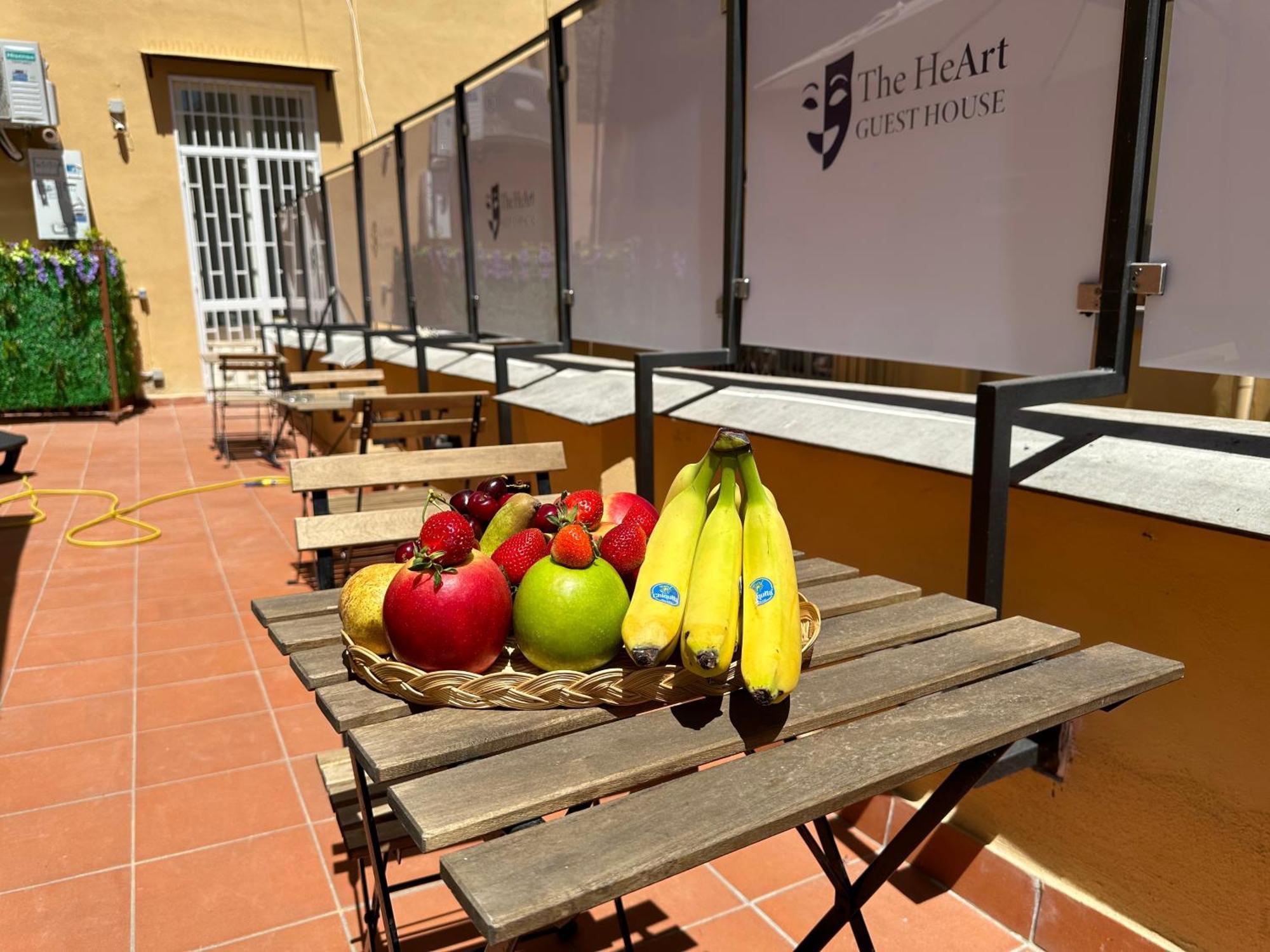 The Heart Guest House Neapel Exterior foto