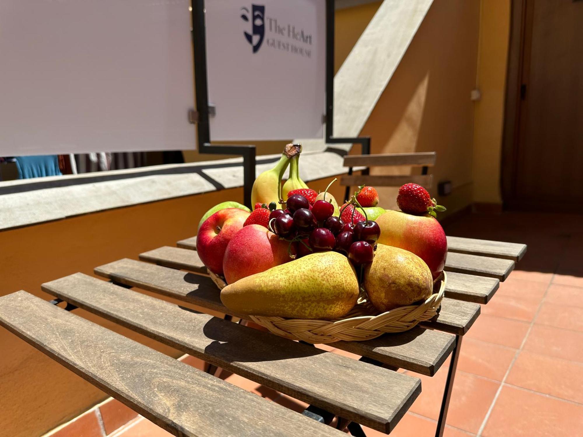 The Heart Guest House Neapel Exterior foto